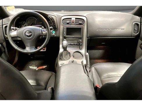 Used 2007 Chevrolet Corvette Coupe w/ Preferred Equipment Group RWD image 16