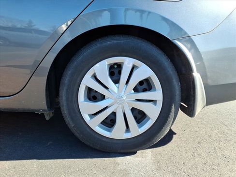 Used 2023 Nissan Versa S w/ Trunk Package image 19