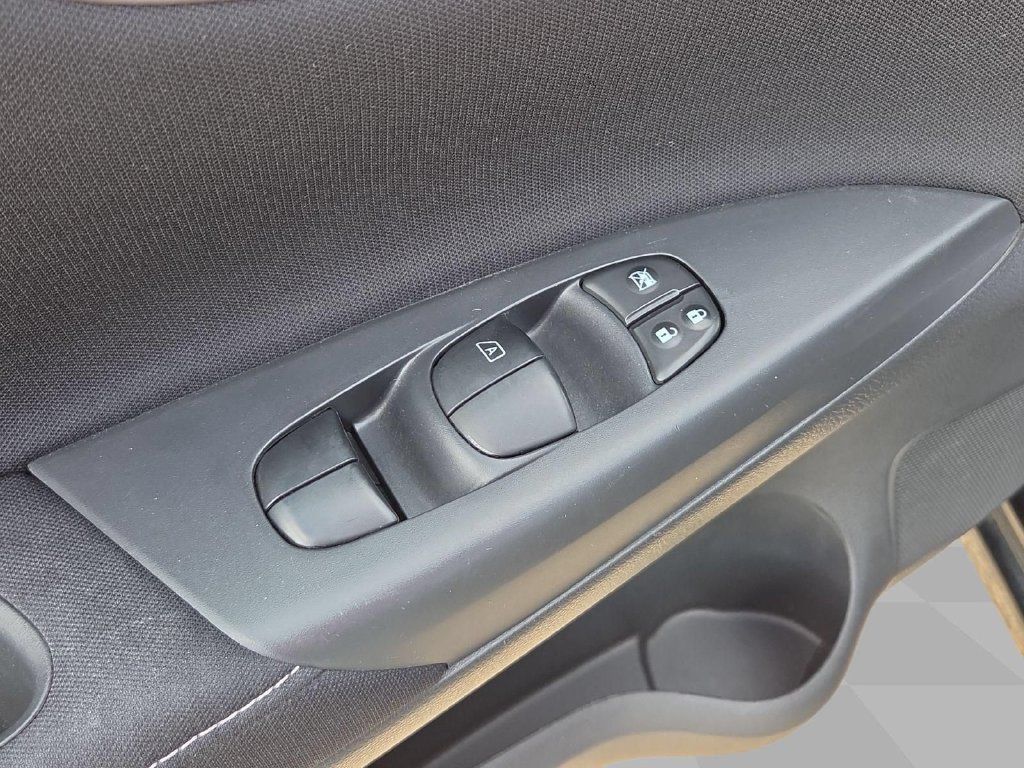 Used 2014 Nissan Sentra SV FWD image 13