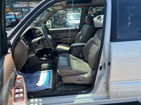 Used 2002 Toyota 4Runner Limited AWD/4WD image 8