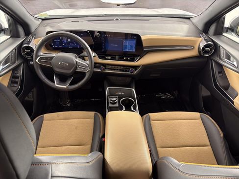 Used 2025 Chevrolet Equinox ACTIV w/ Safety and Technology Package AWD/4WD image 36