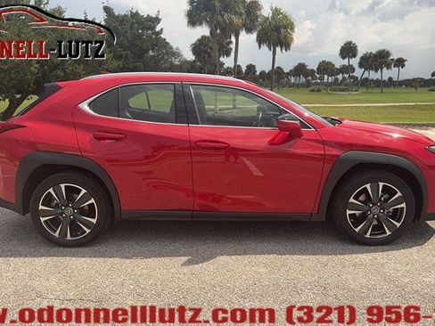 Used 2021 Lexus UX 200 w/ Premium Package FWD image 4