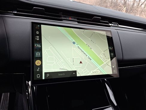 Used 2025 Land Rover Range Rover Sport Dynamic SE image 16