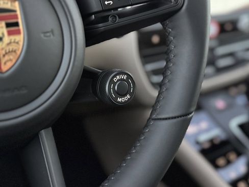 New 2026 Porsche Macan S image 25