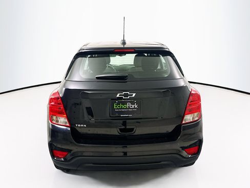 Used 2020 Chevrolet Trax LS image 7