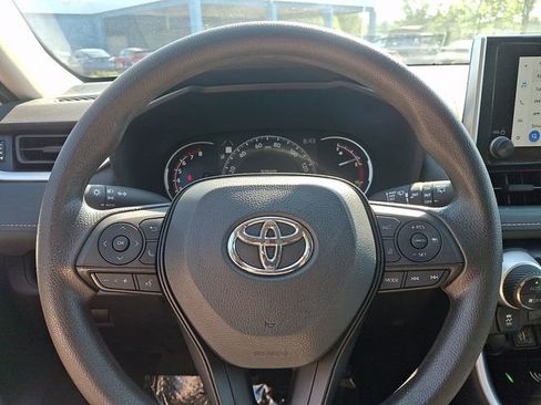 Used 2025 Toyota RAV4 XLE AWD/4WD image 21