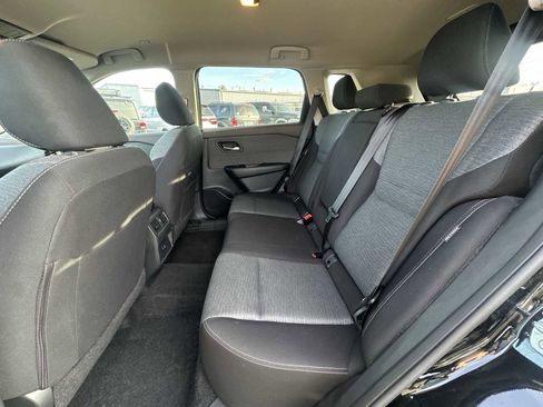 Used 2023 Nissan Rogue SV image 22