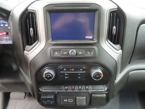 Used 2023 Chevrolet Silverado 2500 Custom w/ Gooseneck/5TH Wheel Package AWD/4WD image 16