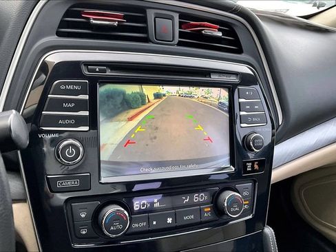 Used 2018 Nissan Maxima 3.5 SL FWD image 21