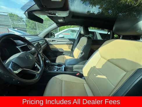 Used 2022 Volkswagen Atlas Cross Sport SEL R-Line AWD/4WD image 9