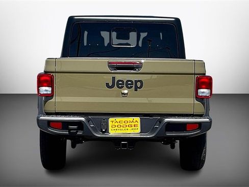 New 2025 Jeep Gladiator Sport image 4