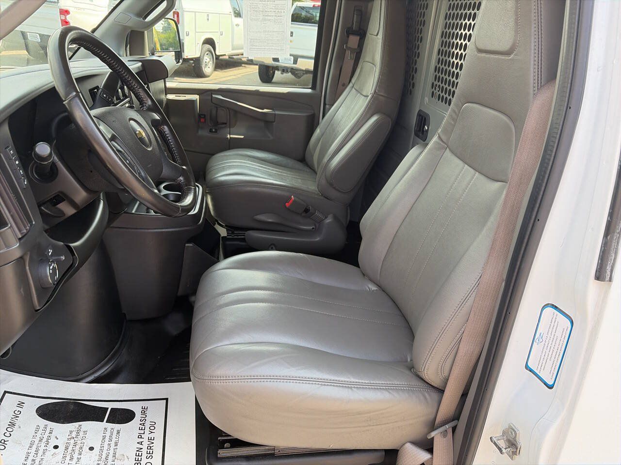 Used 2022 Chevrolet Express 2500 w/ Driver Convenience Package RWD image 11