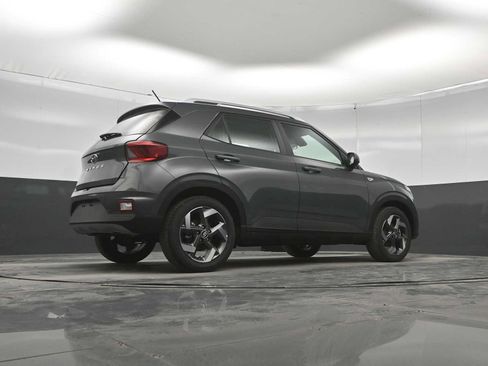 New 2026 Hyundai Venue SEL FWD image 39
