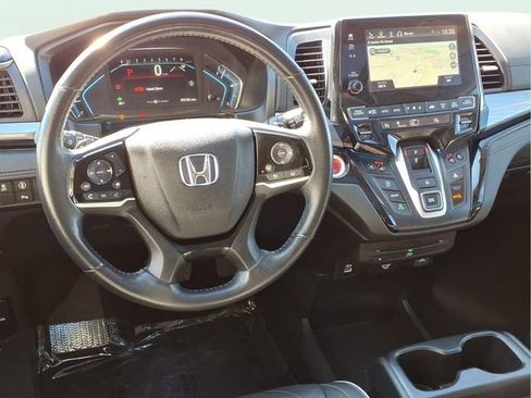 Used 2023 Honda Odyssey Elite image 17