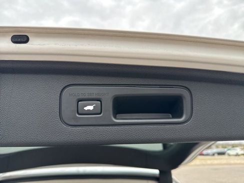 Used 2025 Honda Odyssey Elite image 14