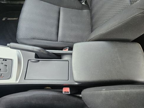 Used 2010 MAZDA MAZDA3 i Touring FWD image 19