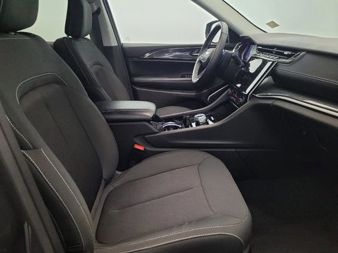 Used 2022 Jeep Grand Cherokee L Laredo w/ Luxury Tech Group I image 21