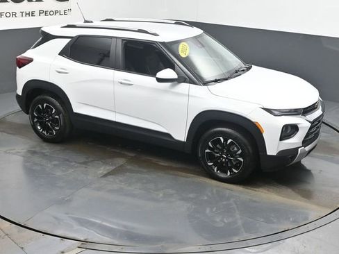 Used 2023 Chevrolet TrailBlazer LT image 32