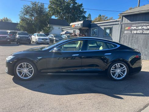 Used 2013 Tesla Model S image 2