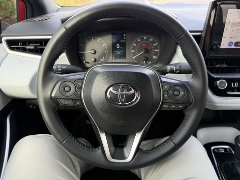 Certified 2025 Toyota Corolla SE image 15