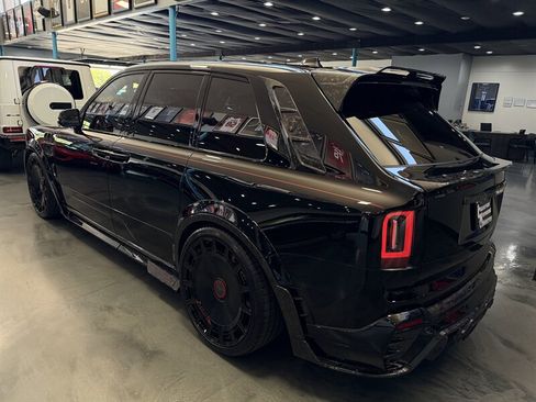 Used 2026 Rolls-Royce Cullinan image 10