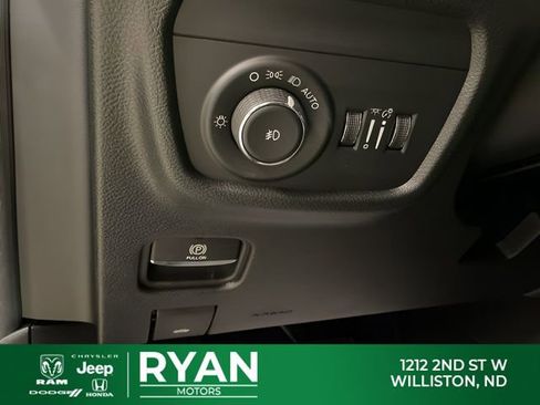 New 2026 Jeep Grand Cherokee Limited AWD/4WD image 37