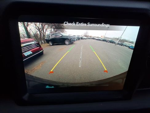 Used 2022 Jeep Wrangler Unlimited Sahara image 29