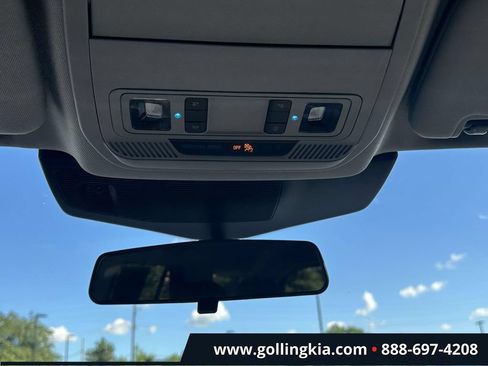 Used 2022 Ford Explorer XLT w/ Equipment Group 202A AWD/4WD image 28