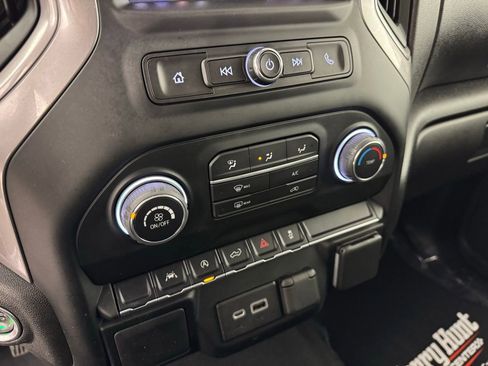 Used 2022 Chevrolet Silverado 1500 Custom AWD/4WD image 16