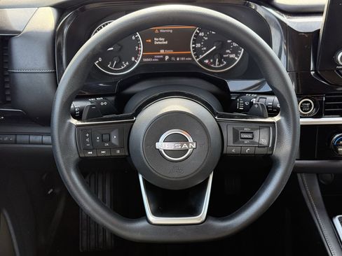 Used 2022 Nissan Pathfinder S image 14