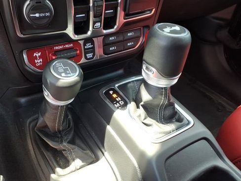 Used 2024 Jeep Wrangler Unlimited Rubicon 392 AWD/4WD image 25