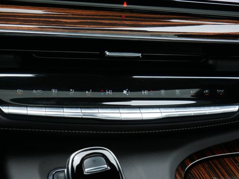 Certified 2023 Cadillac Escalade ESV Premium Luxury w/ LPO, Floor Liner Package AWD/4WD image 22