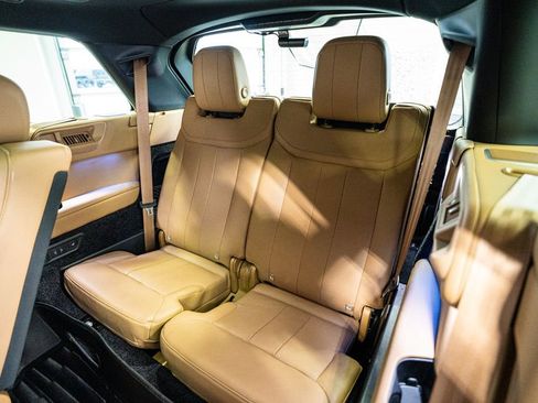 Used 2024 Land Rover Range Rover Long Wheelbase Autobiography image 56