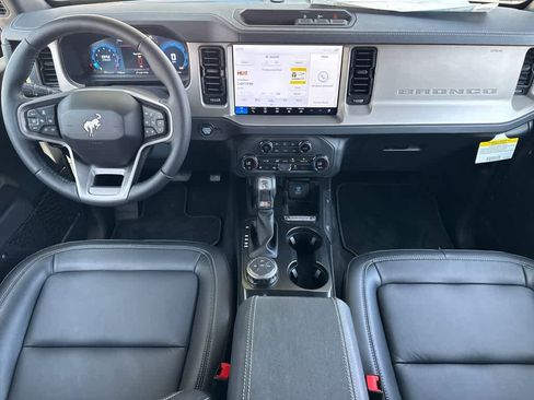 New 2025 Ford Bronco Outer Banks AWD/4WD image 18