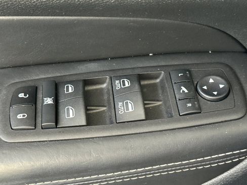 Used 2014 Jeep Grand Cherokee Overland image 13