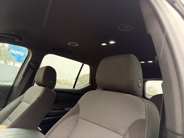Used 2023 Chevrolet Traverse LT FWD image 11