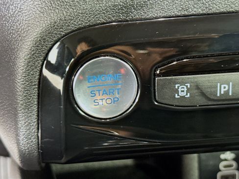 Used 2024 Ford Escape Platinum AWD/4WD image 19
