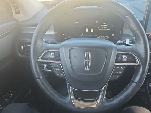 Used 2023 Lincoln Nautilus AWD w/ Premium Package image 15