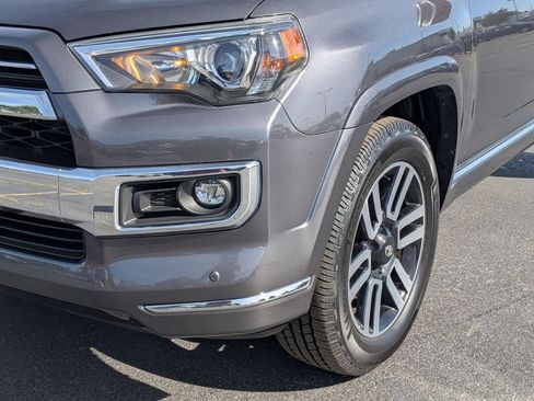 Used 2022 Toyota 4Runner Limited AWD/4WD image 9