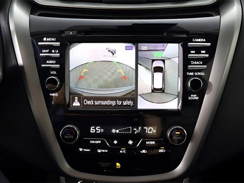 Used 2024 Nissan Murano SL image 16