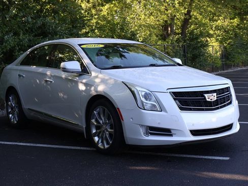 Used 2016 Cadillac XTS Luxury w/ LPO, Protection Package FWD image 12