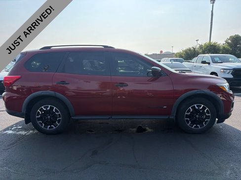 Used 2020 Nissan Pathfinder SV w/ Rock Creek Edition FWD image 4