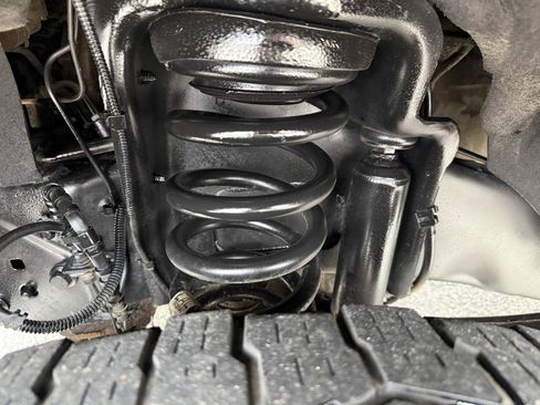 Used 2022 Ford F350 Lariat w/ Black Appearance Package AWD/4WD image 4