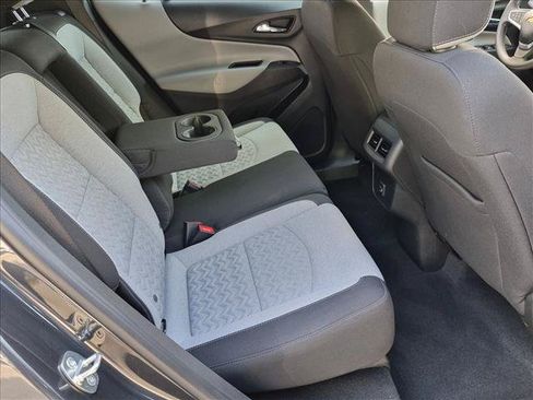 Used 2022 Chevrolet Equinox LS FWD image 19