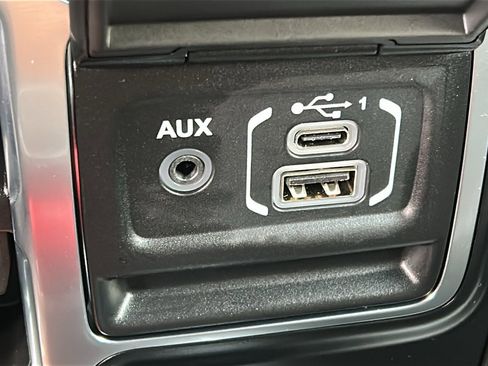 Certified 2022 Jeep Wrangler Unlimited Rubicon w/ Xtreme Recon 35" Tire Package image 25