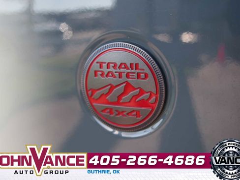Used 2025 Jeep Wrangler Unlimited Rubicon AWD/4WD image 9