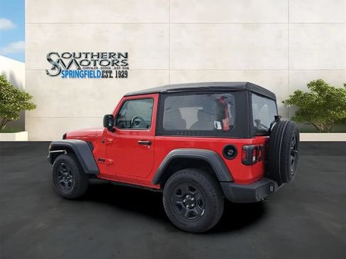 Used 2025 Jeep Wrangler Sport AWD/4WD image 3
