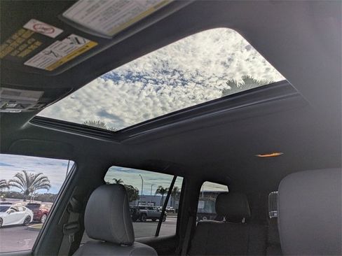 Used 2023 Lexus GX 460 Premium image 24