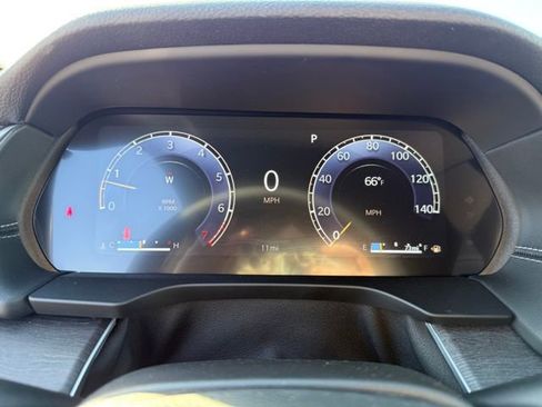 New 2025 Jeep Grand Cherokee Limited w/ Black Appearance Package image 19