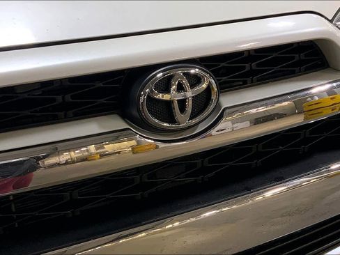 Used 2019 Toyota 4Runner Limited image 29